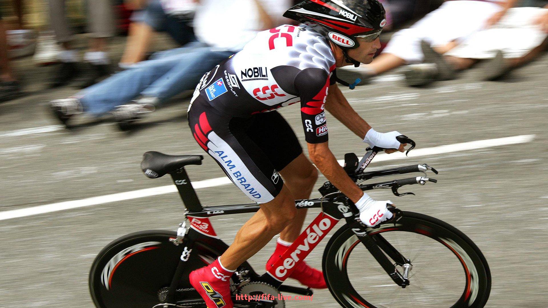 世俱杯直播-世俱杯球鞋鞋底摩擦系数排行及不同材料对比研究